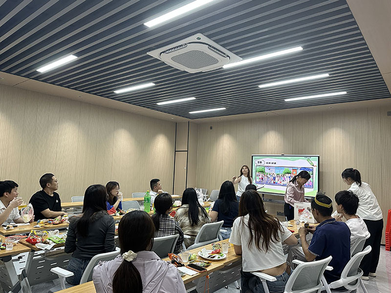 4月份科建員工生日會